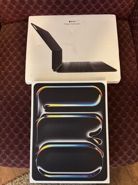 New iPad Pro 13” M5 WiFi + 5G Cell and Apple Magic Keyboard Apple Bundle deal -
